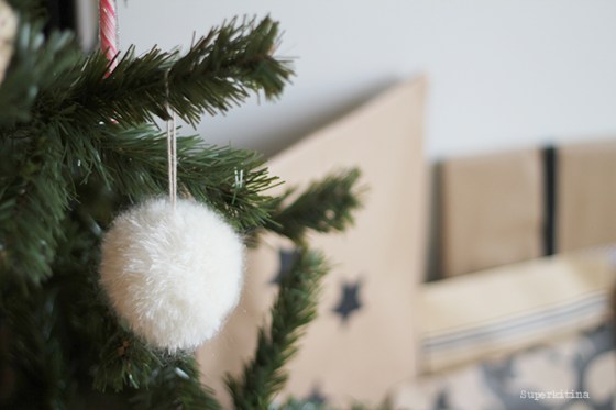 Superkitina adorno pompon