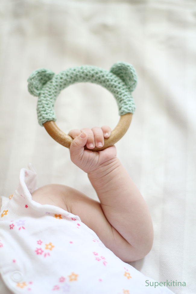 Superkitina Aro mordedor de crochet para bebé